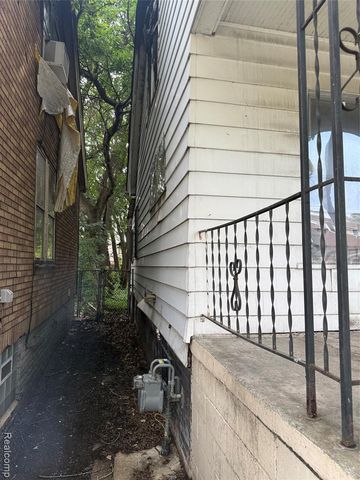8067 Homer St Street, Detroit, MI 48209