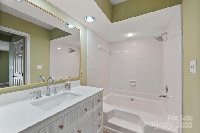 7429 Ashfield Court, Charlotte, NC 28226