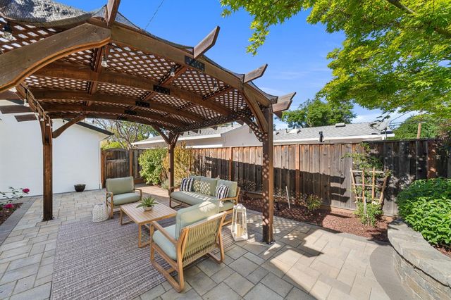 175 La Canada Court, Los Gatos, CA 95032