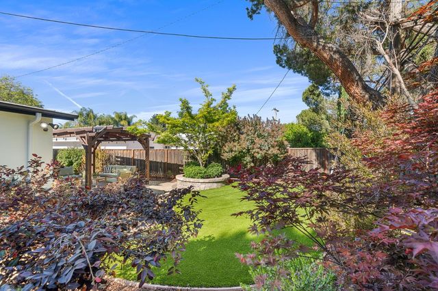 175 La Canada Court, Los Gatos, CA 95032