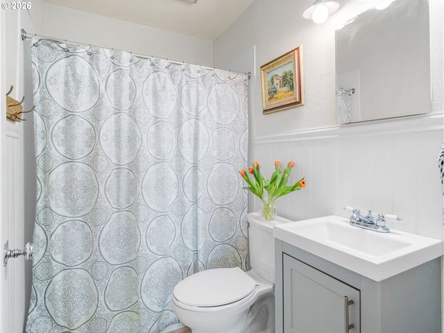 4011 Se 113TH Ave, Portland, OR 97266