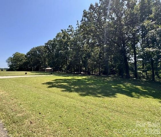 204 Dover Road, Statesville, NC 28677