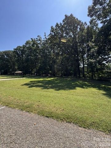 204 Dover Road, Statesville, NC 28677
