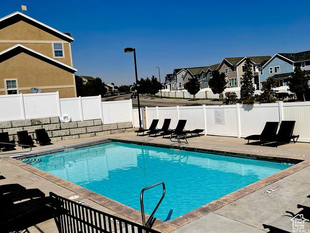 6823 W BOTTLEBRUSH LN, West Jordan, UT 84081