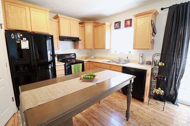 6823 W BOTTLEBRUSH LN, West Jordan, UT 84081
