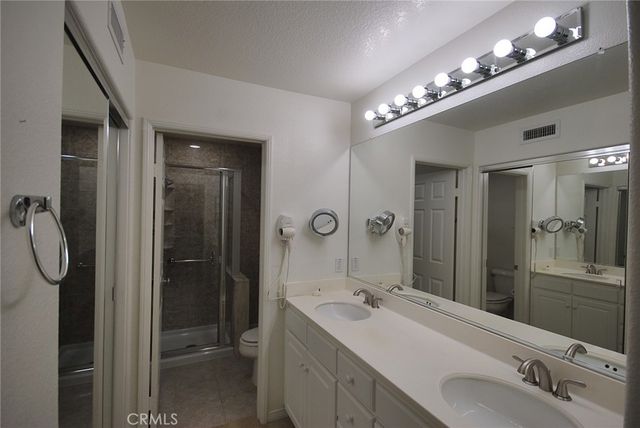 25725 Wagner Way C, Stevenson Ranch, CA 91381