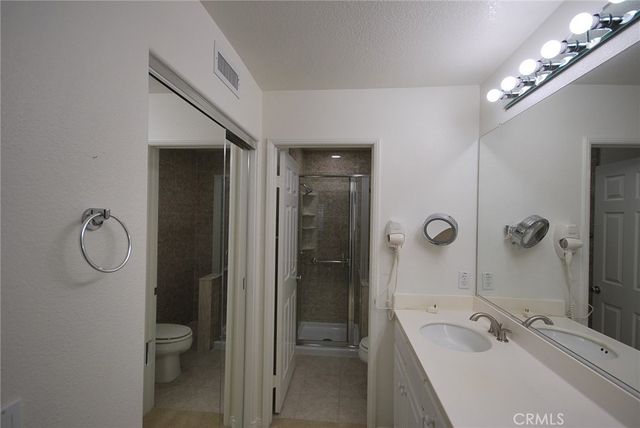25725 Wagner Way C, Stevenson Ranch, CA 91381