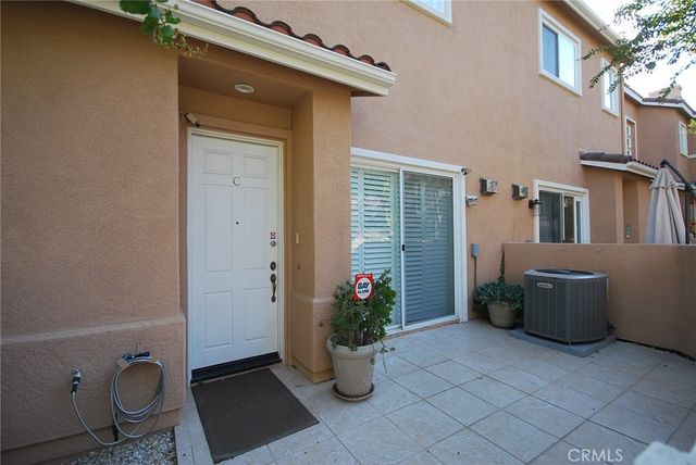 25725 Wagner Way C, Stevenson Ranch, CA 91381