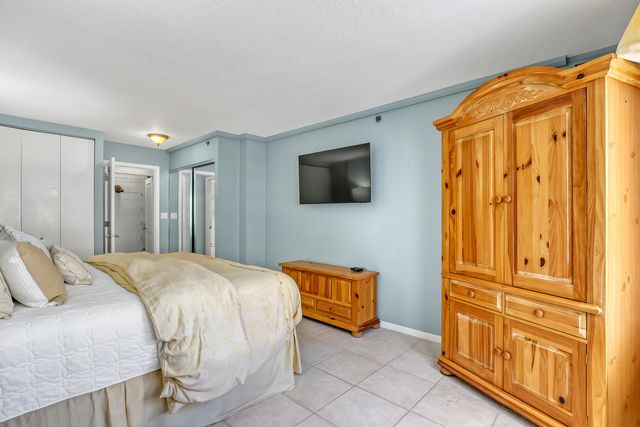 3221 S OCEAN Boulevard 302, Highland Beach, FL 33487