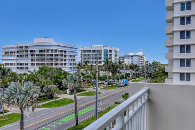 3221 S OCEAN Boulevard 302, Highland Beach, FL 33487