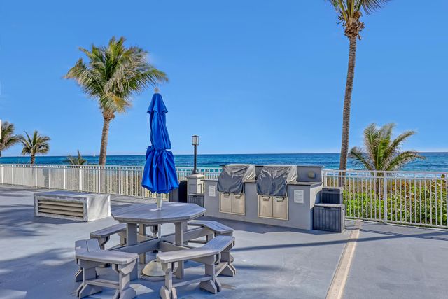 3221 S OCEAN Boulevard 302, Highland Beach, FL 33487