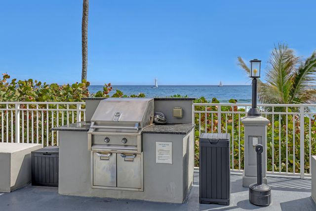 3221 S OCEAN Boulevard 302, Highland Beach, FL 33487