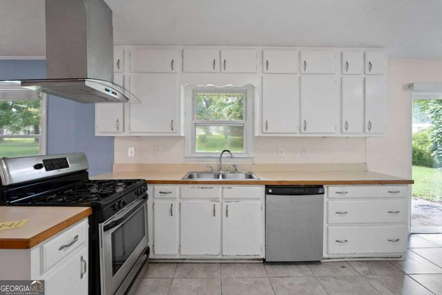 3849 Yates Drive, Lithia Springs, GA 30122