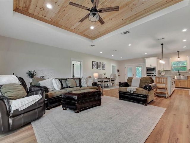 467 S Fm 1194, Hudson, TX 75904