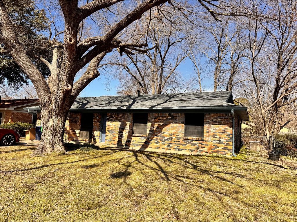 2603 Foxcroft Circle, Denton, TX 76209