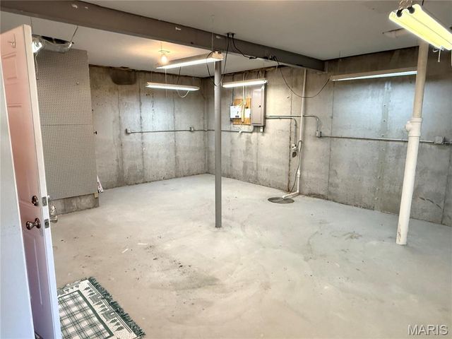 4900 Montford Drive, Unincorporated, MO 63128