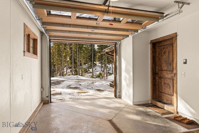 16 Oglala Road, Big Sky, MT 59716