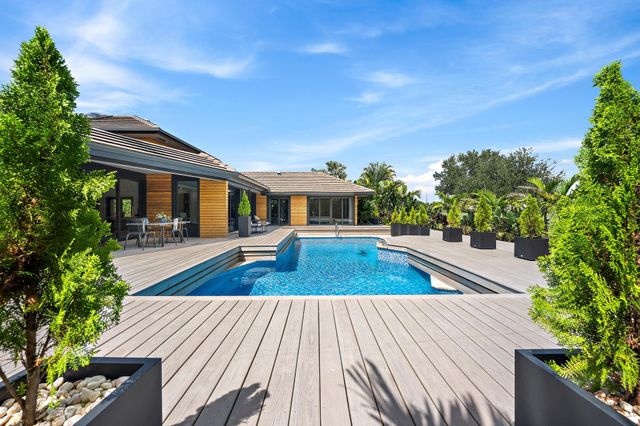 3 Sheldrake Lane, Palm Beach Gardens, FL 33418