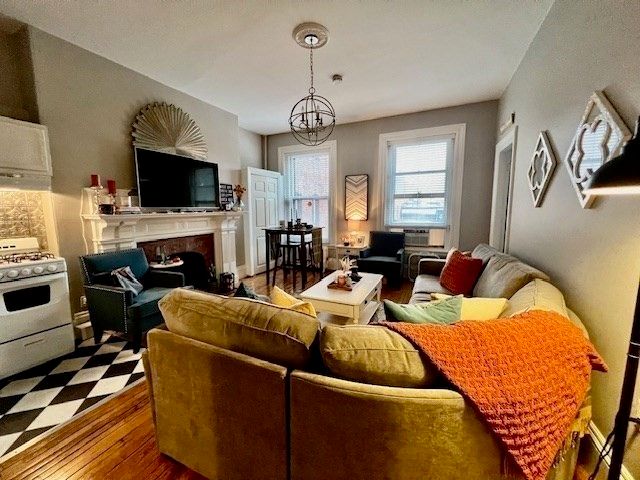 291 Commonwealth Avenue 5, Boston, MA 02116