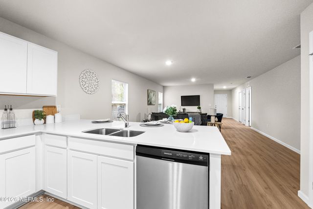 8040 SISKIN Avenue, Jacksonville, FL 32219