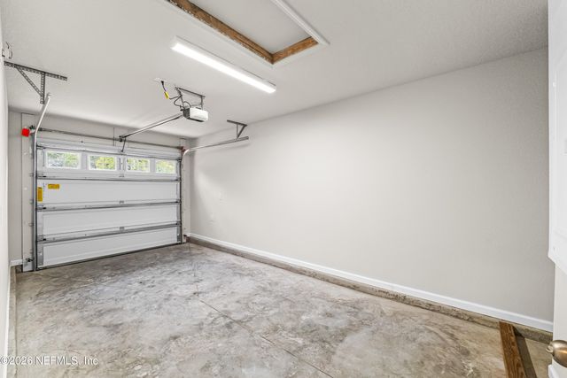 8040 SISKIN Avenue, Jacksonville, FL 32219