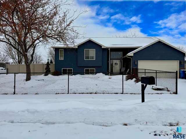 612 Coyote St Street, Harrisburg, SD 57032