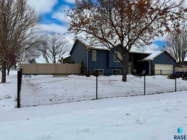 612 Coyote St Street, Harrisburg, SD 57032