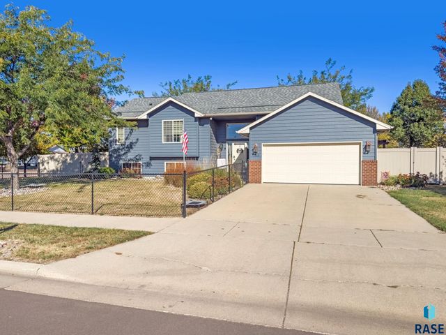 612 Coyote St Street, Harrisburg, SD 57032