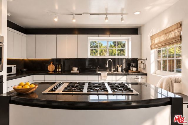 12223 Palms Boulevard, Los Angeles, CA 90066