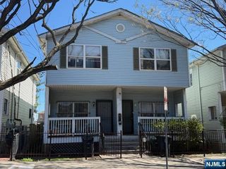 290 Bergen Street, Newark, NJ 07103