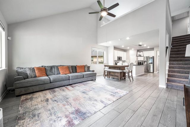 565 Winburn Tide Lane, La Porte, TX 77571