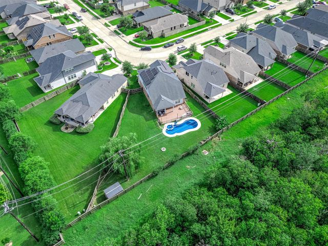 565 Winburn Tide Lane, La Porte, TX 77571
