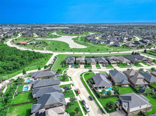 565 Winburn Tide Lane, La Porte, TX 77571