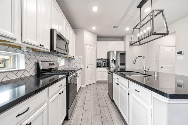 565 Winburn Tide Lane, La Porte, TX 77571