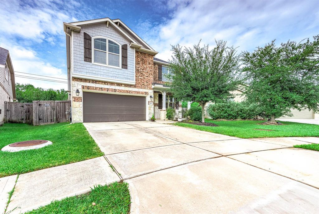 565 Winburn Tide Lane, La Porte, TX 77571