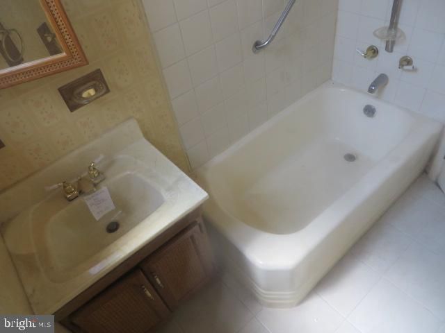 132 ROSEBERRY ST, Philadelphia, PA 19148