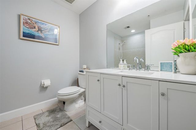 12033 GANDY BOULEVARD N 135, St Petersburg, FL 33702