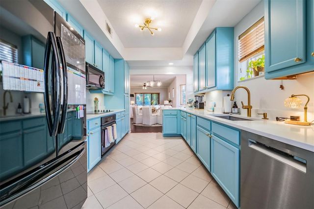 12033 GANDY BOULEVARD N 135, St Petersburg, FL 33702