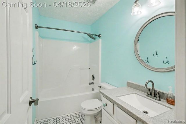 702 Dewars Street, Howell, MI 48843