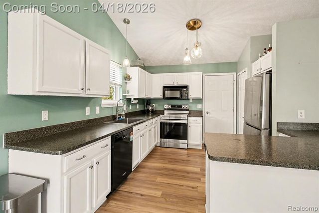 702 Dewars Street, Howell, MI 48843