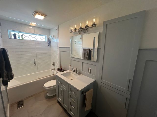 7830 Westview Lane, Woodridge, IL 60517