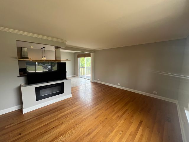 7830 Westview Lane, Woodridge, IL 60517
