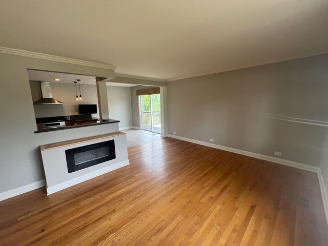 7830 Westview Lane, Woodridge, IL 60517