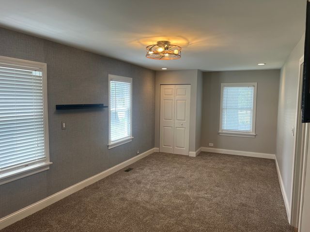 7830 Westview Lane, Woodridge, IL 60517
