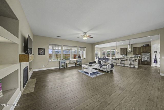 11725 Paradise View Drive, Sparks, NV 89441