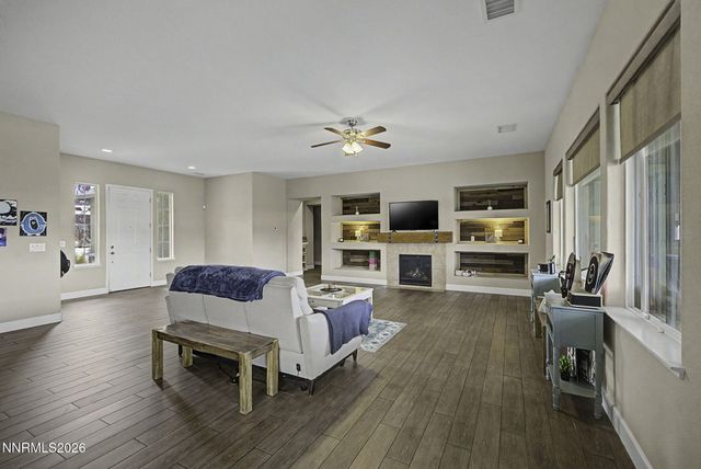 11725 Paradise View Drive, Sparks, NV 89441