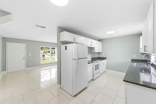 10220 N 23RD STREET, Tampa, FL 33612