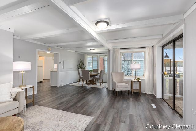 747 Kornoelje Drive, Comstock Park, MI 49321