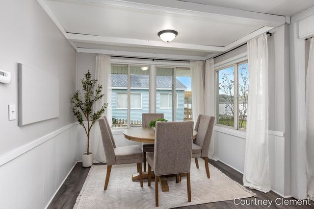 747 Kornoelje Drive, Comstock Park, MI 49321