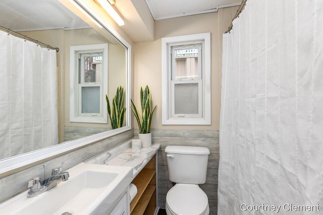 747 Kornoelje Drive, Comstock Park, MI 49321
